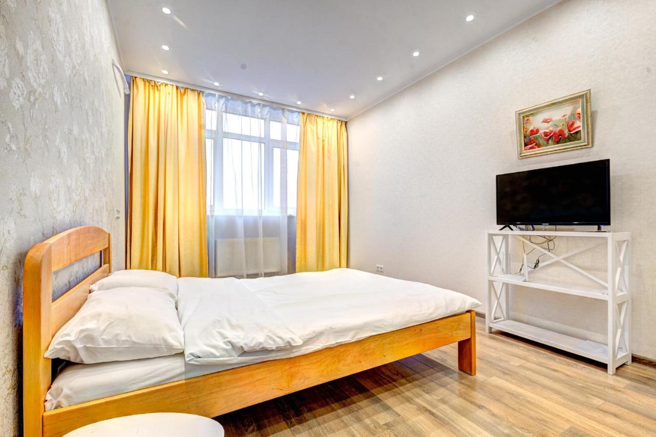 Apartment Voskresenska 18 , Парковые Озера Kiev Ngoại thất bức ảnh