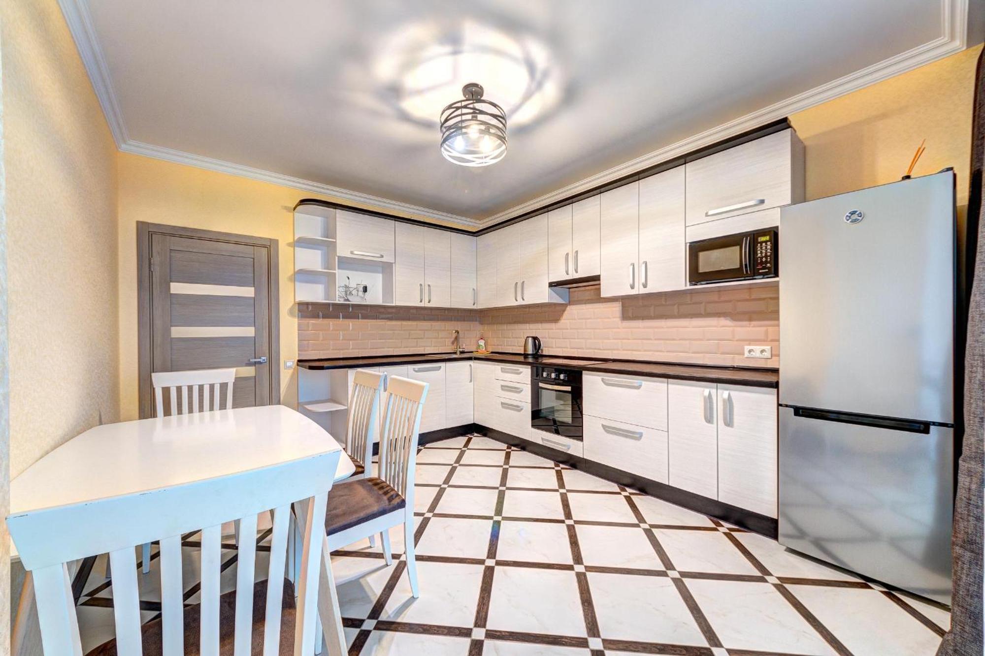 Apartment Voskresenska 18 , Парковые Озера Kiev Phòng bức ảnh