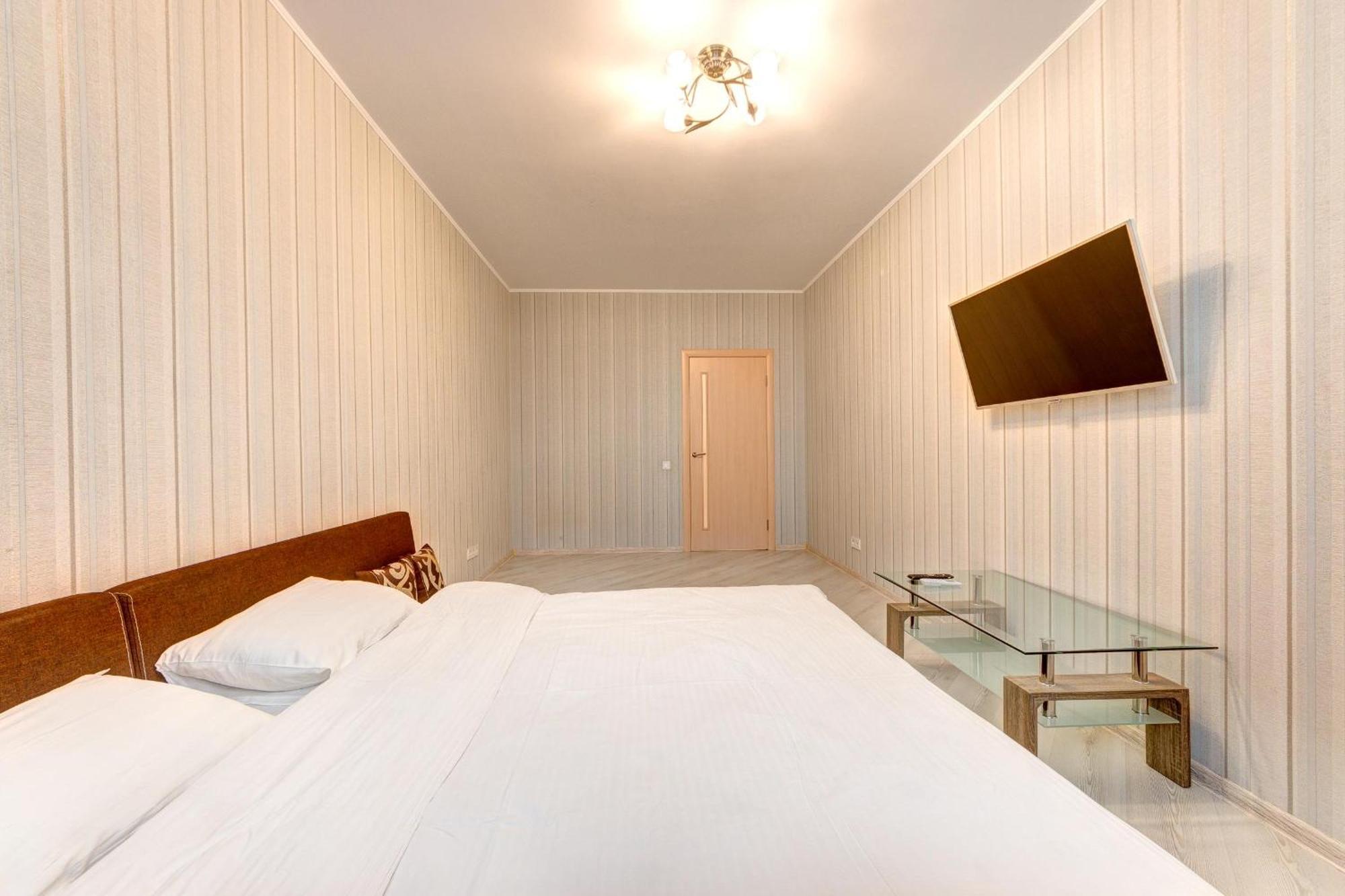 Apartment Voskresenska 18 , Парковые Озера Kiev Phòng bức ảnh