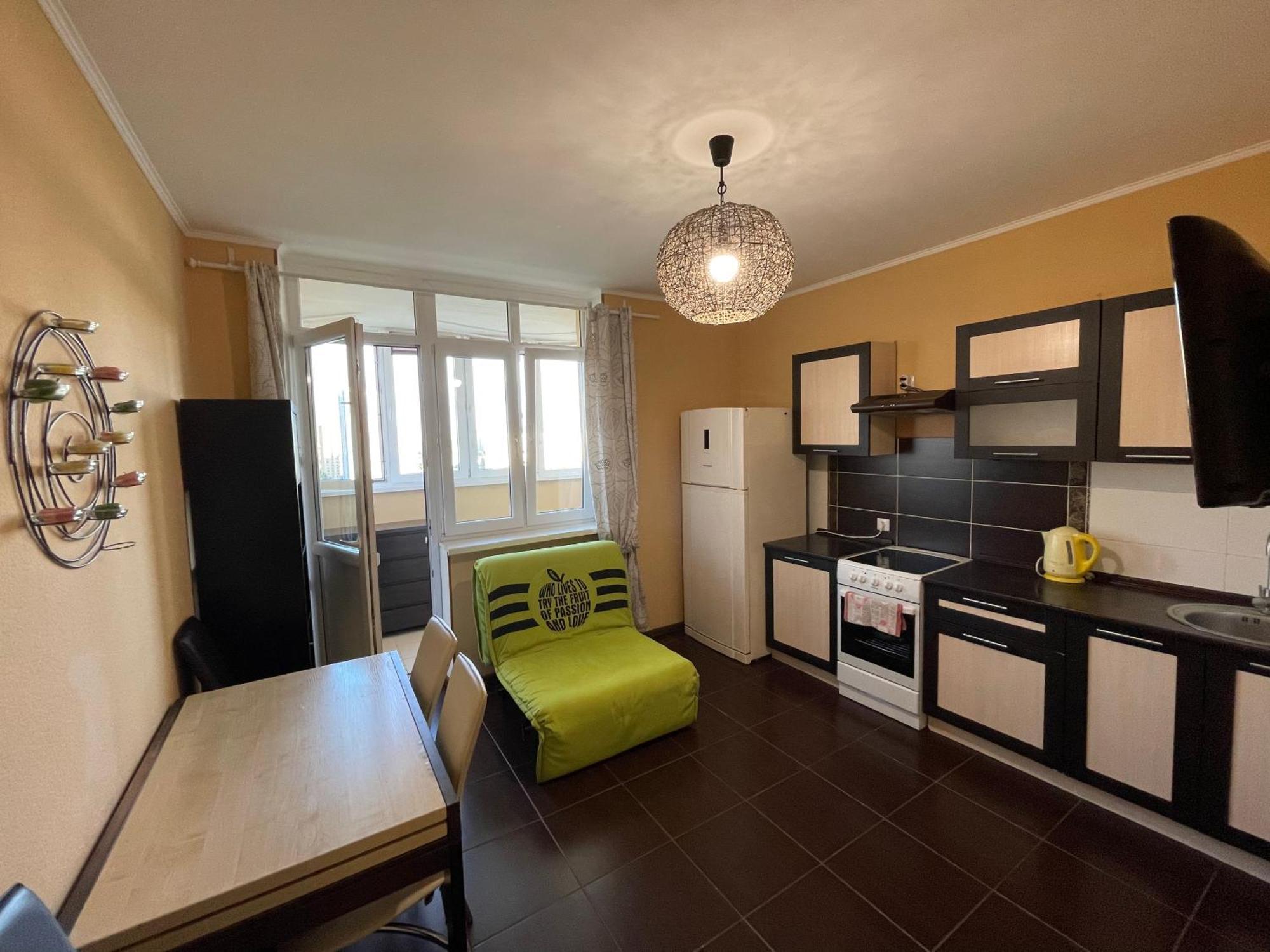 Apartment Voskresenska 18 , Парковые Озера Kiev Phòng bức ảnh