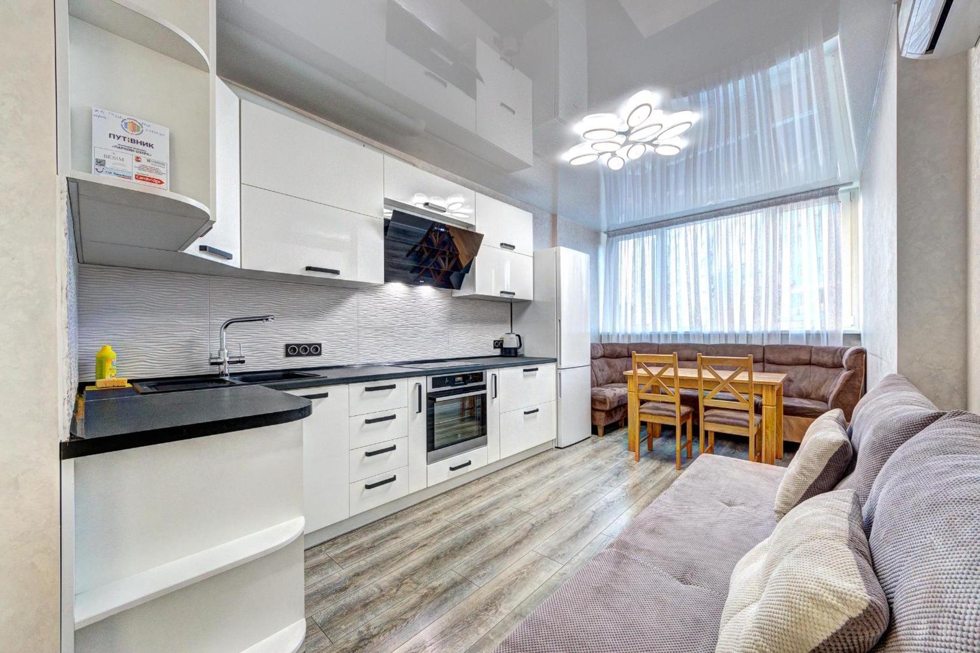 Apartment Voskresenska 18 , Парковые Озера Kiev Phòng bức ảnh